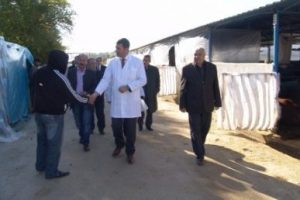 Piral kurban pazarını inceledi