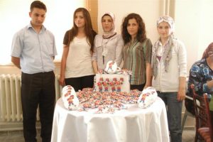 Dağ y&ouml;resi Karag&ouml;z bebekleriyle canlanacak