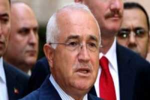 &Ccedil;i&ccedil;ek'ten deprem fırsat&ccedil;ılarına tepki