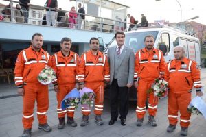 Osmangazi ekipleri enkazdan 5 kişiyi kurtardı
