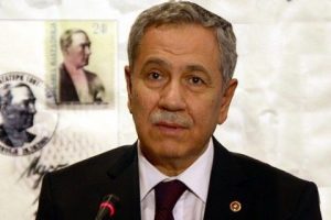 B&uuml;lent Arın&ccedil;'tan sosyal medya a&ccedil;ıklaması