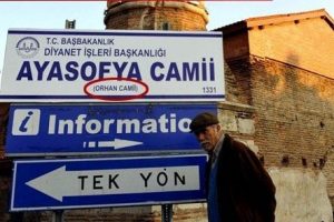 Tartışmalar arasında yarın ibadete a&ccedil;ılıyor
