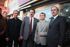 &Ccedil;elik: Ter&ouml;r olmasa kişi başına gelir 30 bin dolar olur