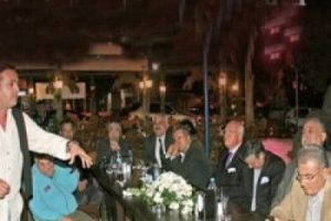 Hırkasını Baykal'ın suratına fırlattı