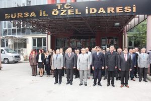 Bursa İl &Ouml;zel İdaresinde iki t&ouml;ren birden yapıldı
