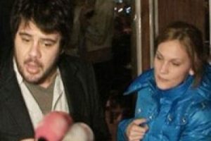 Eser ve Farah huzursuz oldu