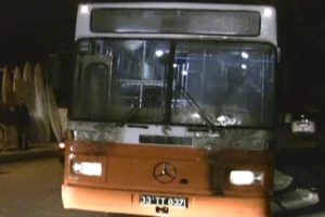 PKK'lılar Mersin'de belediye otob&uuml;s&uuml;ne saldırdılar