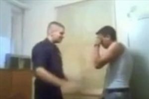 İşte Sırp polisinin acımasızlığı