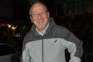 56 yaşında 3. kez baba oluyor