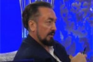 Adnan Oktar: &Ccedil;arşafı da dekolteyi de sevdireceğim