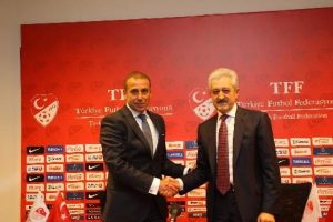 Abdullah Avcı'dan 3 bu&ccedil;uk yıllık imza