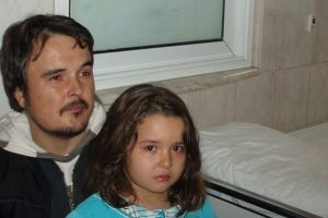 Anaokulu &ouml;ğrencileri kek ve meyve suyundan zehirlendi