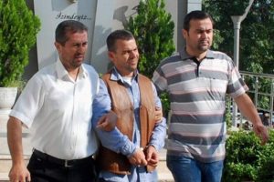 Ortağını &ouml;ld&uuml;rmekle su&ccedil;lanan sanıktan şok savunma