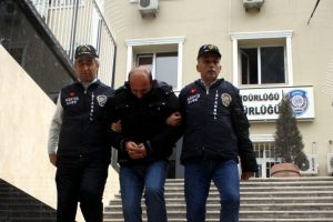 Polis, dolandırıcıyı sosyal paylaşım sitesinden tavladı