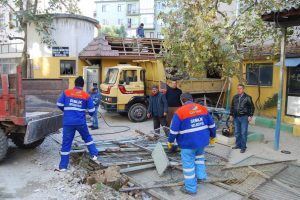 Temizlik işleri binası yerine park ve otopark geliyor