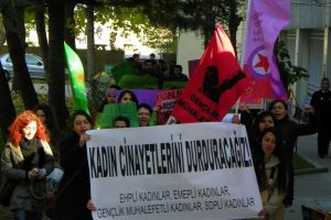 &Uuml;niversiteliler Sema Karakoca'nın katillerinin peşinde
