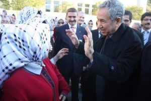 B&uuml;lent Arın&ccedil;'tan İmam Hatip Lisesi &ouml;vg&uuml;s&uuml;