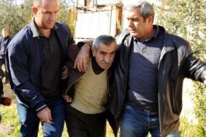 Eşini &ouml;ld&uuml;rd&uuml; polisi arayıp gelin alın dedi