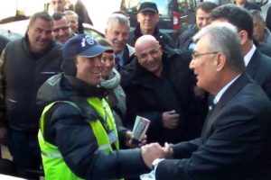 Ulucami'yi gezdi 25 yıl &ouml;nceki fotoğrafa &ccedil;ok şaşırdı
