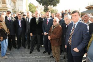 B&uuml;y&uuml;kşehir yıkıyor, Kumla meydana kavuşuyor