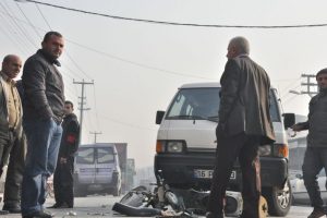 İneg&ouml;l'de kamyonet ile bisiklet &ccedil;arpıştı
