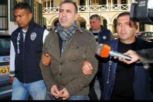 &Uuml;nl&uuml; şarkıcı cezaevine g&ouml;nderildi