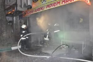Ekmek teknesi g&ouml;zlerinin &ouml;n&uuml;nde k&uuml;l oldu