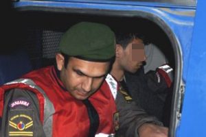 Dehşet sa&ccedil;an &ccedil;ılgın aşık yakalandı