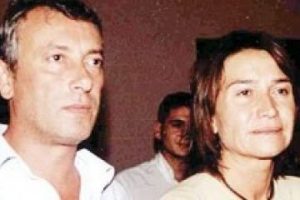 Eşi, yanında kalp krizi ge&ccedil;irdi