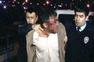 Kovalandalır, yakalanıp darp edildiler, g&ouml;zaltına alındılar