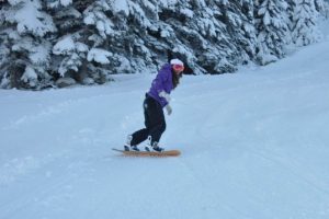 Snowboardcılar soluğu Uludağ'ın pistlerinde aldı