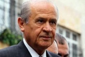 Bah&ccedil;eli'ye 'suikast hazırlığındaki' kişiler yakalandı