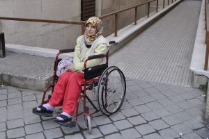 Eşini fel&ccedil; bıraktı 17 yıl  hapis yedi