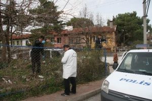 &Ccedil;uvalın i&ccedil;inde 64 par&ccedil;a insan kemiği bulundu