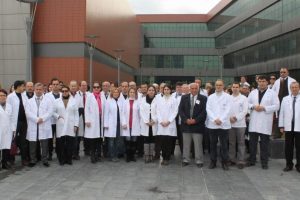 Eczacılar fiyat kararnamesini protesto etti