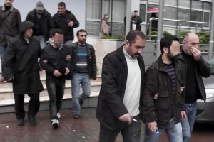 G&ouml;zaltına alınan &uuml;niversiteliler adliyeye sevk edildi