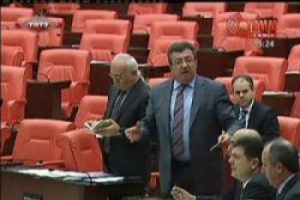 Meclis Başkanvekili  La havle &ccedil;ekti