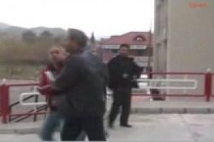 Savcıya bı&ccedil;aklı saldırı