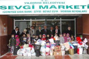 Miniklerden Sevgi Market'e b&uuml;y&uuml;k bağış