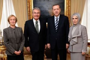 Deniz Baykal Başbakan'ı ziyaret etti