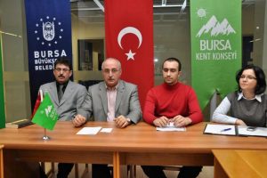 Darbeci anayasadan &ouml;zg&uuml;rl&uuml;k&ccedil;&uuml; anayasaya ge&ccedil;ilmeli