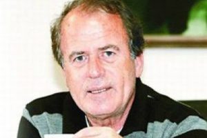 Mustafa Denizli yeşil sahalara d&ouml;nd&uuml;