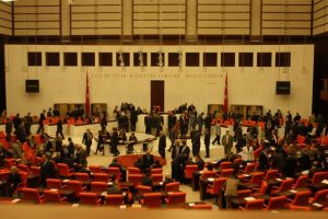İla&ccedil; paketinden emekli vekile zam &ccedil;ıktı