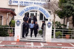 Piyasaya sahte para s&uuml;receklerdi
