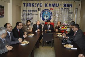 Sendikalardan milletvekili emekli maaşı zammına tepki