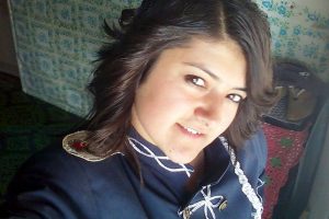 Liseli kız av t&uuml;feğiyle intihar etti