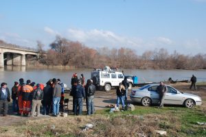 &Ouml;rdek avlamak i&ccedil;in girdiği g&ouml;lde kayboldu