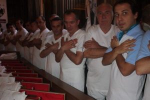İskender kesmek i&ccedil;in belge aldılar