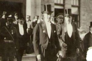 İşte Atat&uuml;rk'&uuml;n ilk kez yayınlanan fotoğrafları