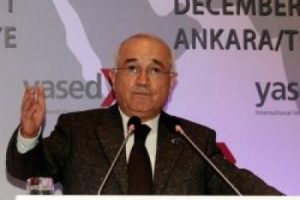Cemil &Ccedil;i&ccedil;ek'ten şaşırtan PKK &ccedil;ıkışı